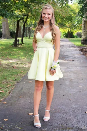 Elegant Daffodil A-line Satin Party Dresses Homecoming Dresses