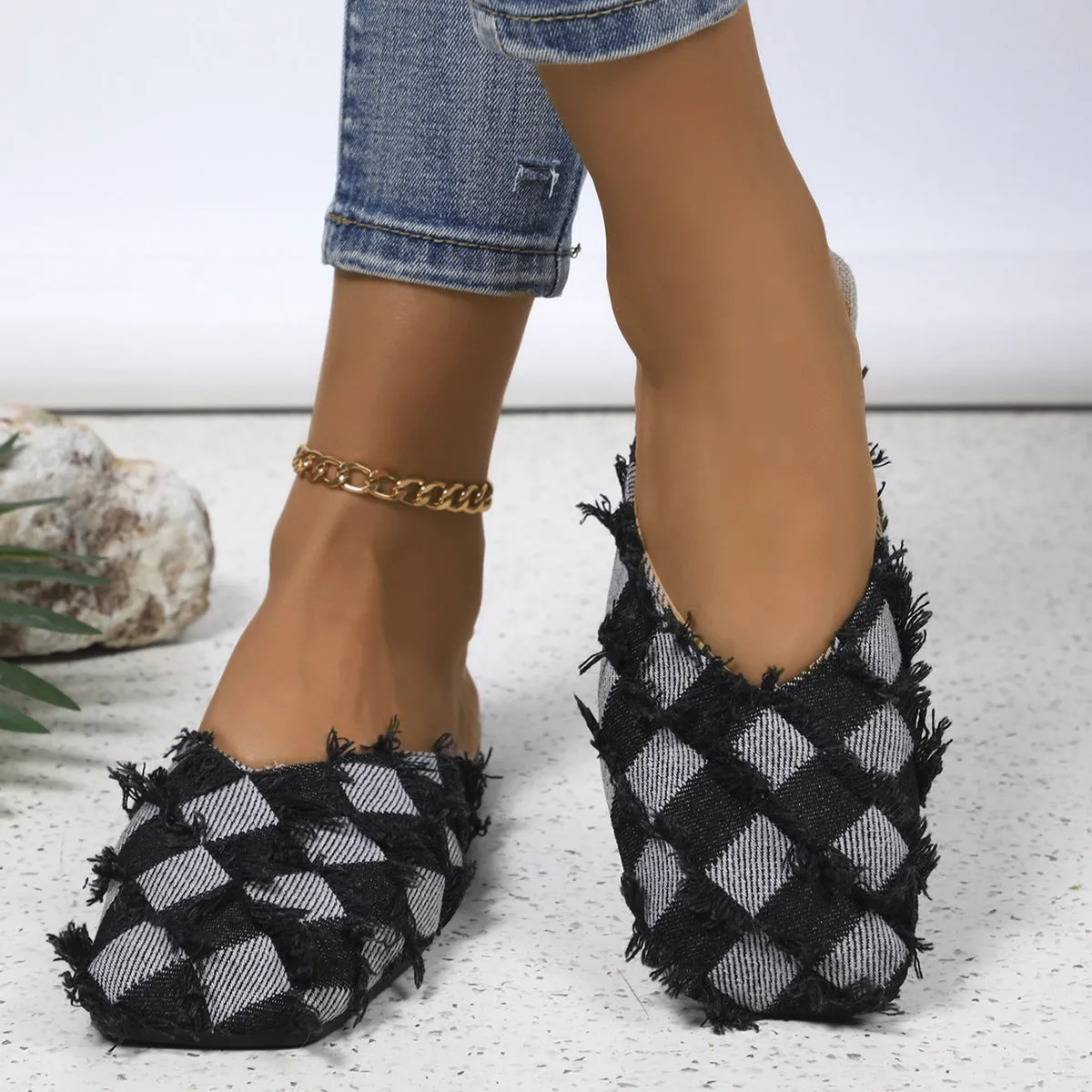 TEEK - Plaid Square Toe Flat Slippers